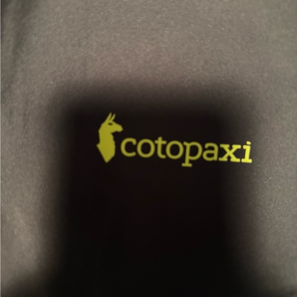 Cotopaxi Men's Black and Green Performance Jacket - Picture 6 of 7